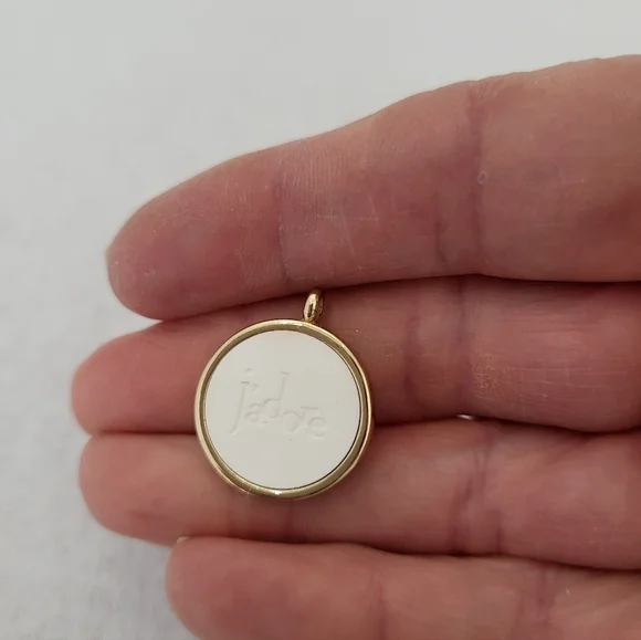 Dior Ja'dore NWOB Gold Tone Pendent With White Fragrance Stone 8mm - Picture 7 of 12